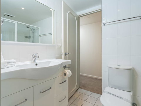 Ocean Royale - Surfers Paradise Gold Coast 40