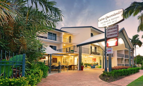 Cairns Queenslander Hotel & Apartments - Surfers Paradise Gold Coast 0
