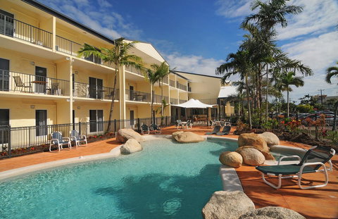 Cairns Queenslander Hotel & Apartments - Surfers Paradise Gold Coast 2