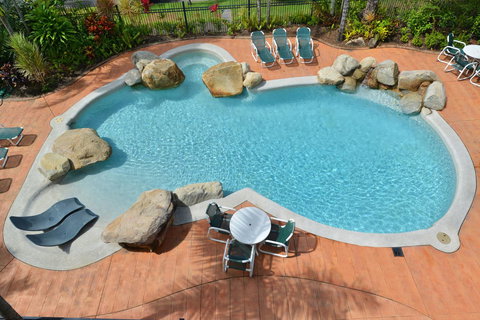 Cairns Queenslander Hotel & Apartments - Surfers Paradise Gold Coast 4