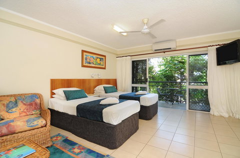 Cairns Queenslander Hotel & Apartments - Surfers Paradise Gold Coast 7