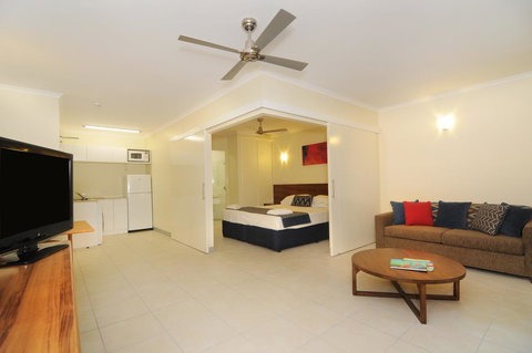 Cairns Queenslander Hotel & Apartments - Surfers Paradise Gold Coast 16