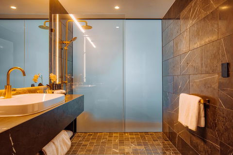 Eatons Hill Hotel - Surfers Paradise Gold Coast 20