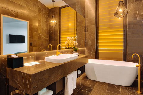 Eatons Hill Hotel - Surfers Paradise Gold Coast 14