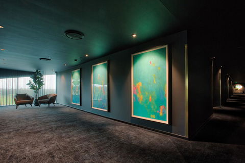 Eatons Hill Hotel - Surfers Paradise Gold Coast 9