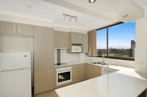 Boulevard Towers On Broadbeach - Surfers Paradise Gold Coast 3