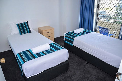 Zenith Ocean Front Apartments - Surfers Paradise Gold Coast 14