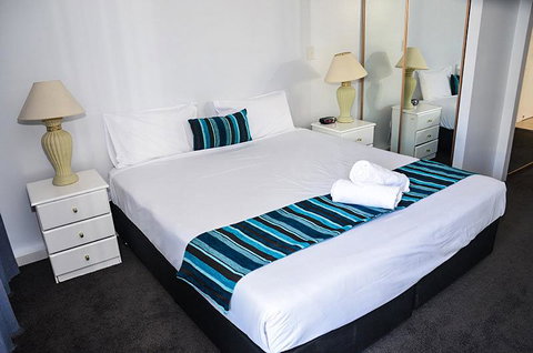 Zenith Ocean Front Apartments - Surfers Paradise Gold Coast 15