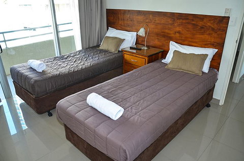 Zenith Ocean Front Apartments - Surfers Paradise Gold Coast 34