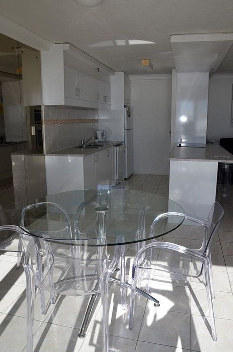 Zenith Ocean Front Apartments - Surfers Paradise Gold Coast 43