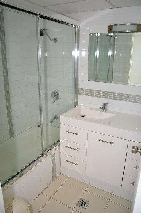 Zenith Ocean Front Apartments - Surfers Paradise Gold Coast 22