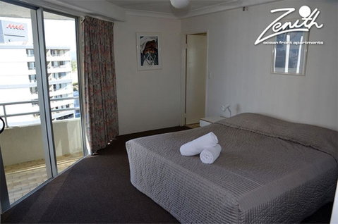 Zenith Ocean Front Apartments - Surfers Paradise Gold Coast 5