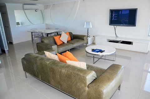 Zenith Ocean Front Apartments - Surfers Paradise Gold Coast 36