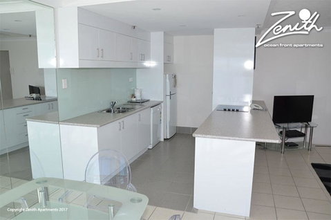 Zenith Ocean Front Apartments - Surfers Paradise Gold Coast 2