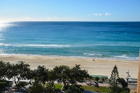 Zenith Ocean Front Apartments - Surfers Paradise Gold Coast 13