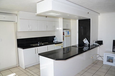 Zenith Ocean Front Apartments - Surfers Paradise Gold Coast 27