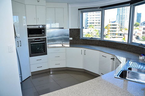 Zenith Ocean Front Apartments - Surfers Paradise Gold Coast 30