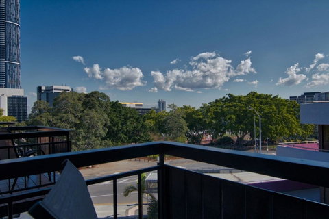 Soho Brisbane - Surfers Paradise Gold Coast 9