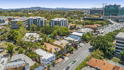 City Palms Brisbane - Surfers Paradise Gold Coast 1