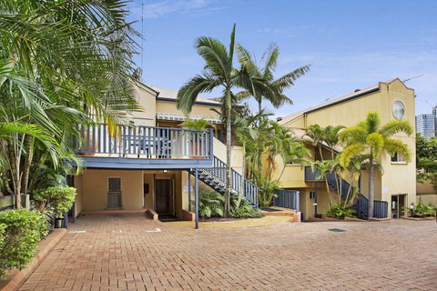 City Palms Brisbane - Surfers Paradise Gold Coast 31