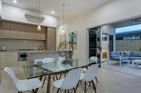 Oceans Edge Holiday Home - Surfers Paradise Gold Coast 6