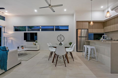 Oceans Edge Holiday Home - Surfers Paradise Gold Coast 5