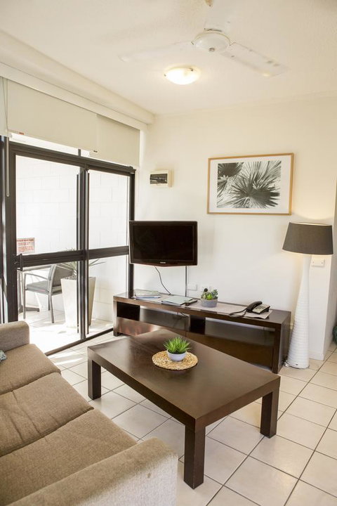 Amaroo At Trinity - Surfers Paradise Gold Coast 29