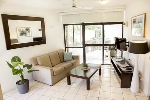 Amaroo At Trinity - Surfers Paradise Gold Coast 31