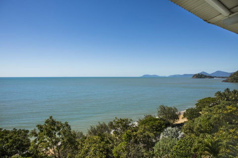 Amaroo At Trinity - Surfers Paradise Gold Coast 1