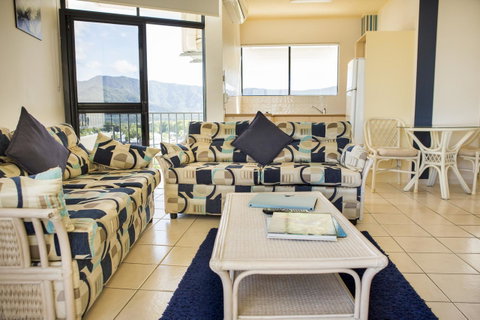 Amaroo At Trinity - Surfers Paradise Gold Coast 25