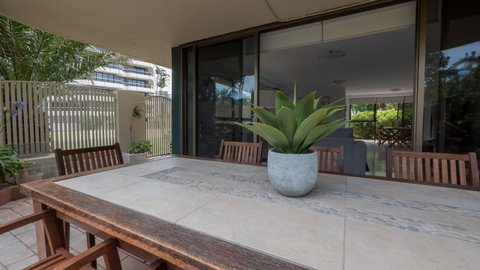 Norfolk Luxury Beachfront Apartments - Surfers Paradise Gold Coast 23
