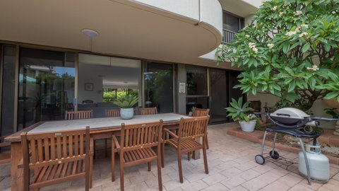 Norfolk Luxury Beachfront Apartments - Surfers Paradise Gold Coast 22