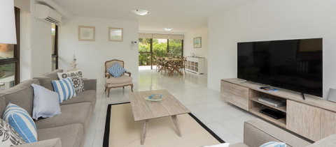 Norfolk Luxury Beachfront Apartments - Surfers Paradise Gold Coast 10