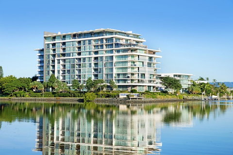 ULTIQA Freshwater Point Resort - Surfers Paradise Gold Coast 21