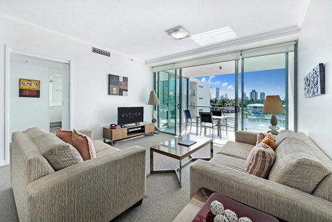 ULTIQA Freshwater Point Resort - Surfers Paradise Gold Coast 8