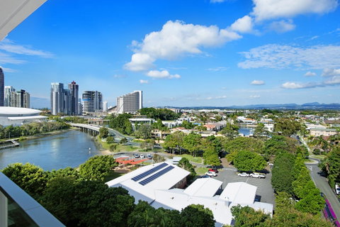 ULTIQA Freshwater Point Resort - Surfers Paradise Gold Coast 18