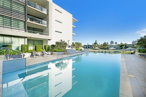 ULTIQA Freshwater Point Resort - Surfers Paradise Gold Coast 11