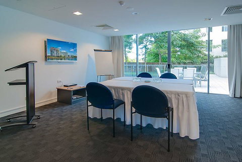 ULTIQA Freshwater Point Resort - Surfers Paradise Gold Coast 2