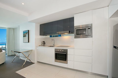 Number 1 H Residences - WiFi, Parking & More By Gold Coast Holidays - Surfers Paradise Gold Coast 2