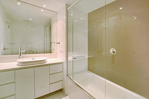 Number 1 H Residences - WiFi, Parking & More By Gold Coast Holidays - Surfers Paradise Gold Coast 13