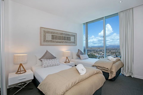 Number 1 H Residences - WiFi, Parking & More By Gold Coast Holidays - Surfers Paradise Gold Coast 4