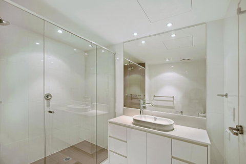Number 1 H Residences - WiFi, Parking & More By Gold Coast Holidays - Surfers Paradise Gold Coast 12