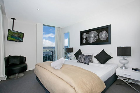 Number 1 H Residences - WiFi, Parking & More By Gold Coast Holidays - Surfers Paradise Gold Coast 7
