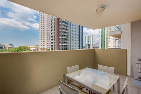 Republic Apartments Brisbane City - Surfers Paradise Gold Coast 28