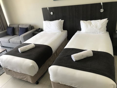 Sunshine Tower Hotel - Surfers Paradise Gold Coast 10