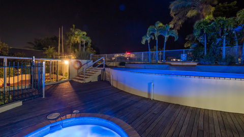 Sunshine Tower Hotel - Surfers Paradise Gold Coast 12