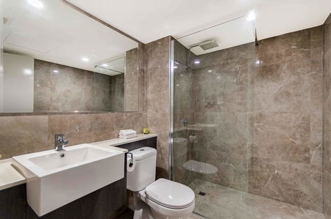 Sunshine Tower Hotel - Surfers Paradise Gold Coast 23