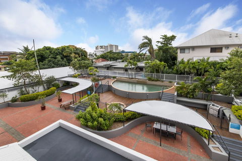 Sunshine Tower Hotel - Surfers Paradise Gold Coast 17