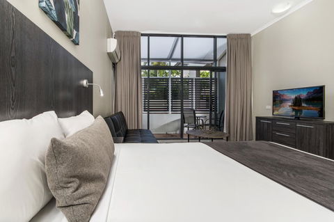 Sunshine Tower Hotel - Surfers Paradise Gold Coast 18