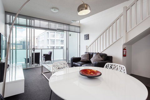 Oxygen Apartments - Surfers Paradise Gold Coast 13